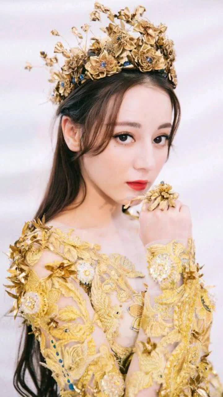 #我要上热门今天演播室来了迪丽热巴@打鱼晒网韩佳