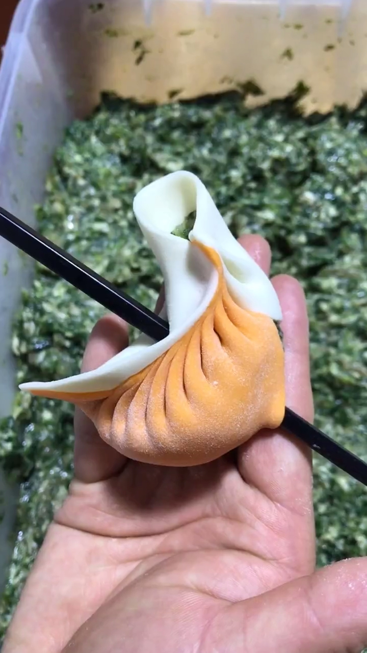 柳叶饺子包法