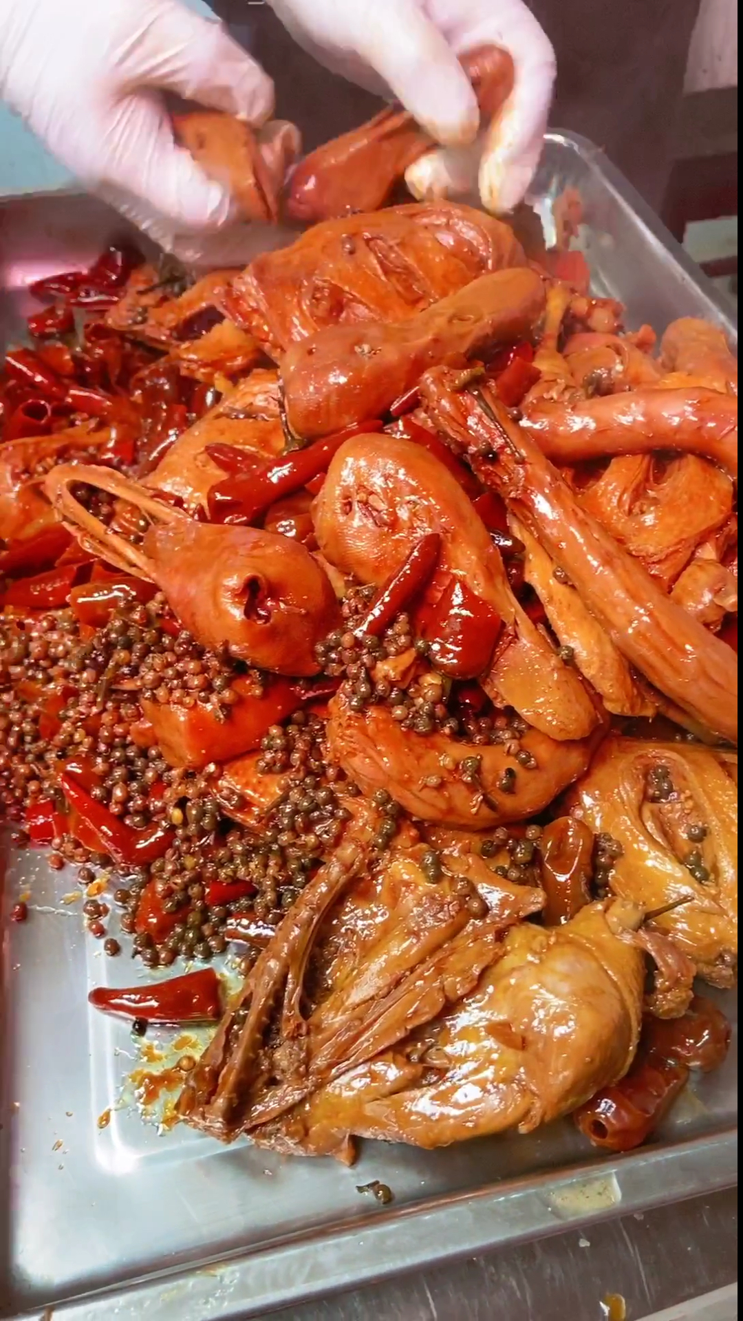 #家乡特色美食#麻辣鸭货出锅喽