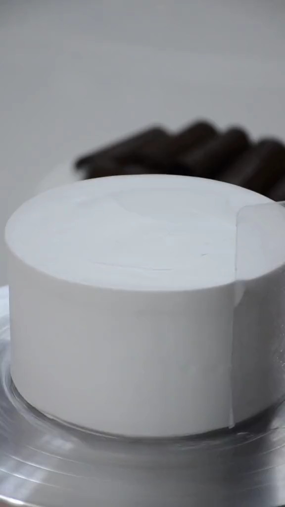 创意巧克力水果蛋糕