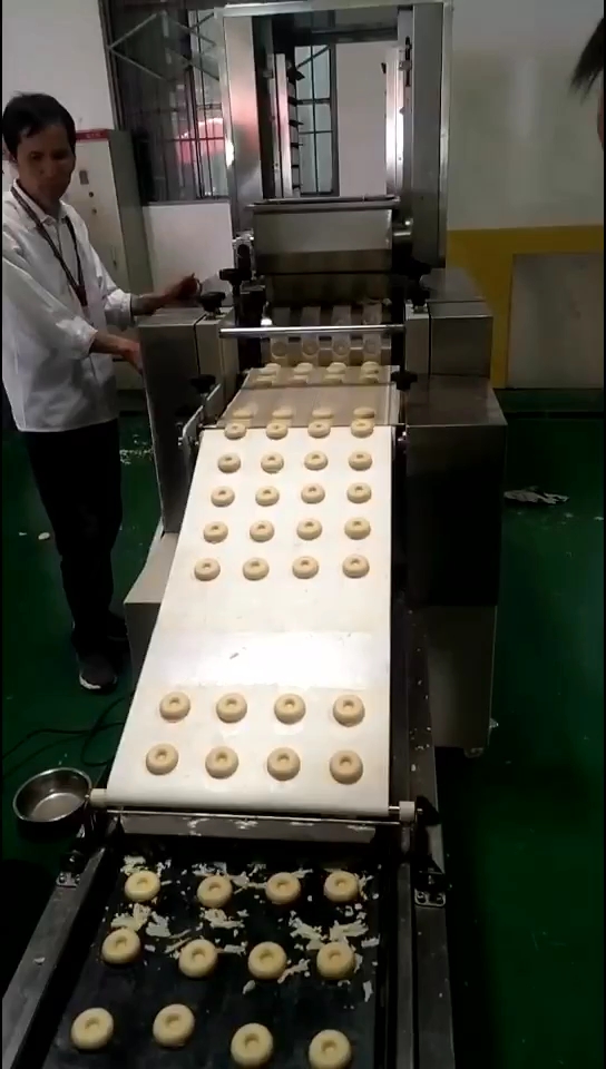 大型摆盘桃酥机,自带摆盘排盘撒芝麻功能