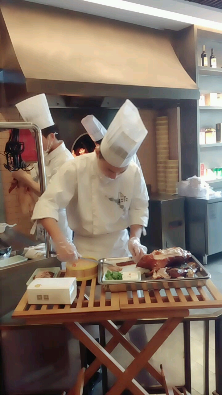 北京挂炉烤鸭