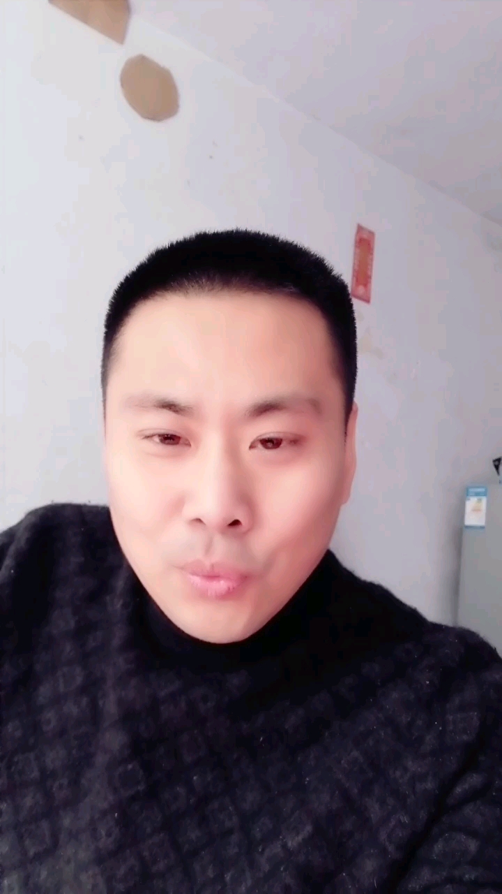 过年了,喜庆了,公鸡开始叫了感谢全民小视频。