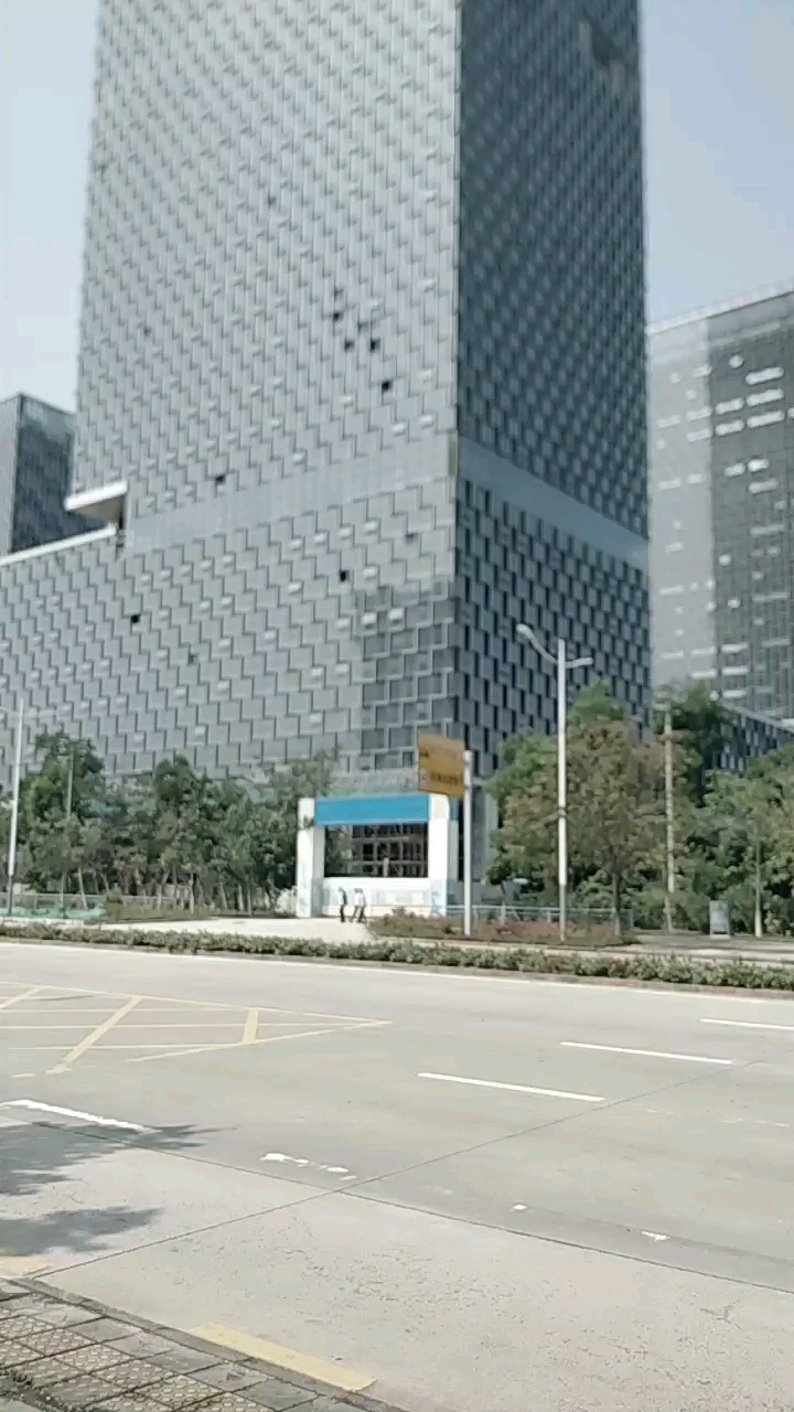 没事建这多间干哈啊?谁住啊!房价这么高。