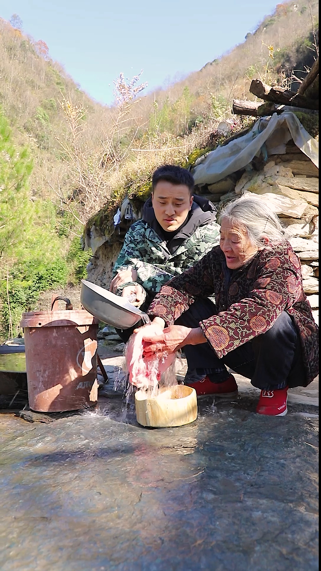 上集: 秘制焦皮肘子,四川酒席必备的一道大菜,今天把做法分享给大家