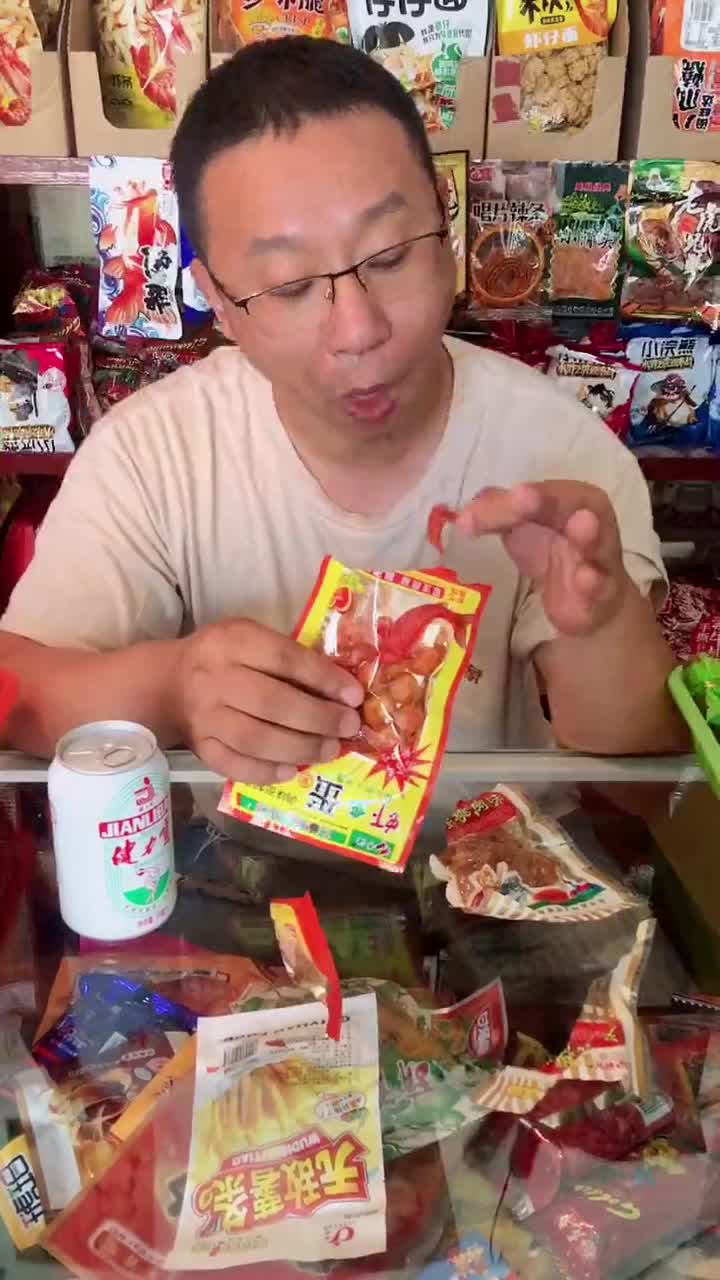 虾鱼蛋,樱桃肉,健力宝多少人的童年回忆,你还记得小时候的零食吗