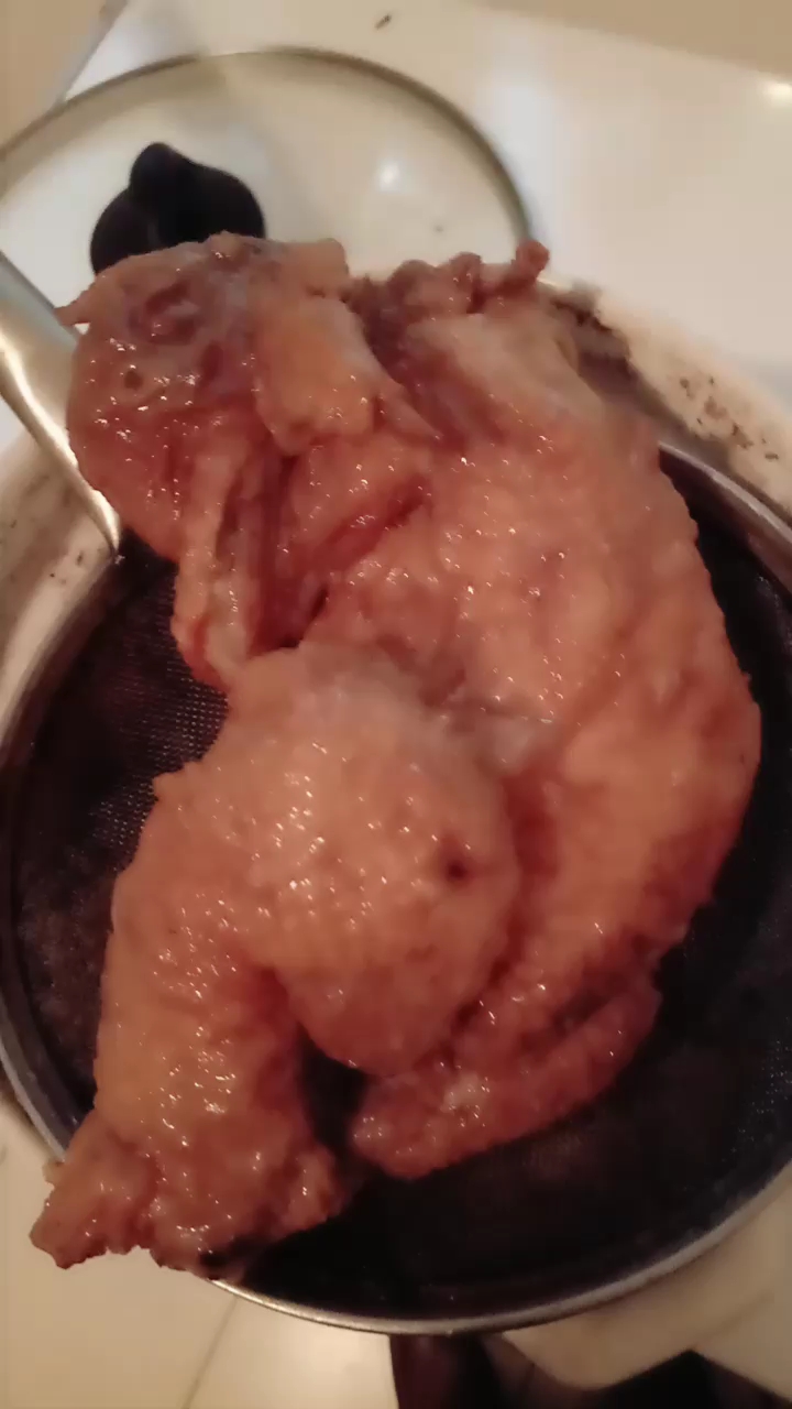 第一次尝试做五香脱骨扒鸡自我感觉良好