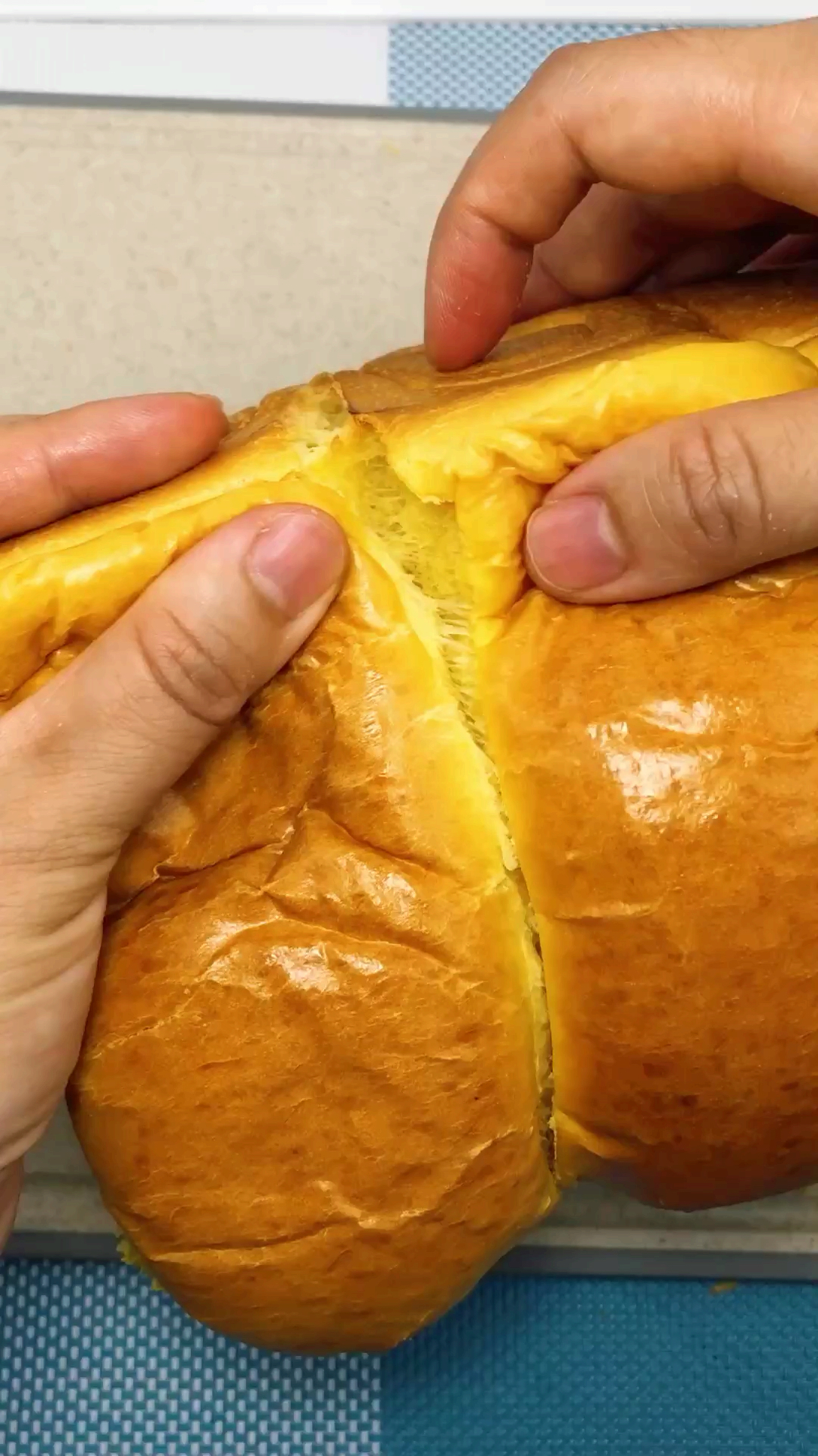 #秀出你的拿手菜#记住这个配方和比例,你也可以一次成功哒,很简单的南瓜大吐司,想吃面包自己