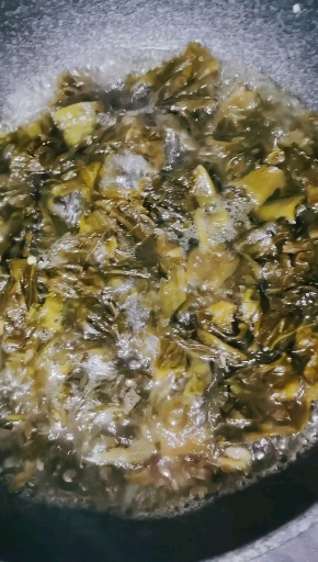 #优秀如我#酸菜鸡片，想要做的好腌制是关键
