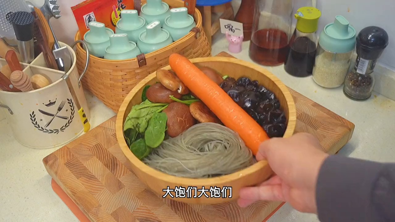 不知道吃啥的时候,就拌一盆凉拌杂菜吧!
