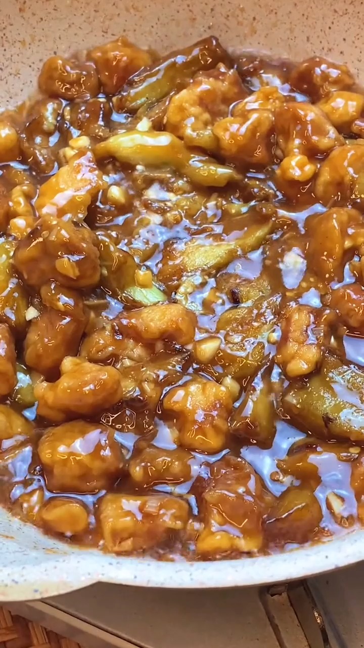 #家乡特色美食#家常菜肉段烧茄子,外酥里嫩,好吃下饭!