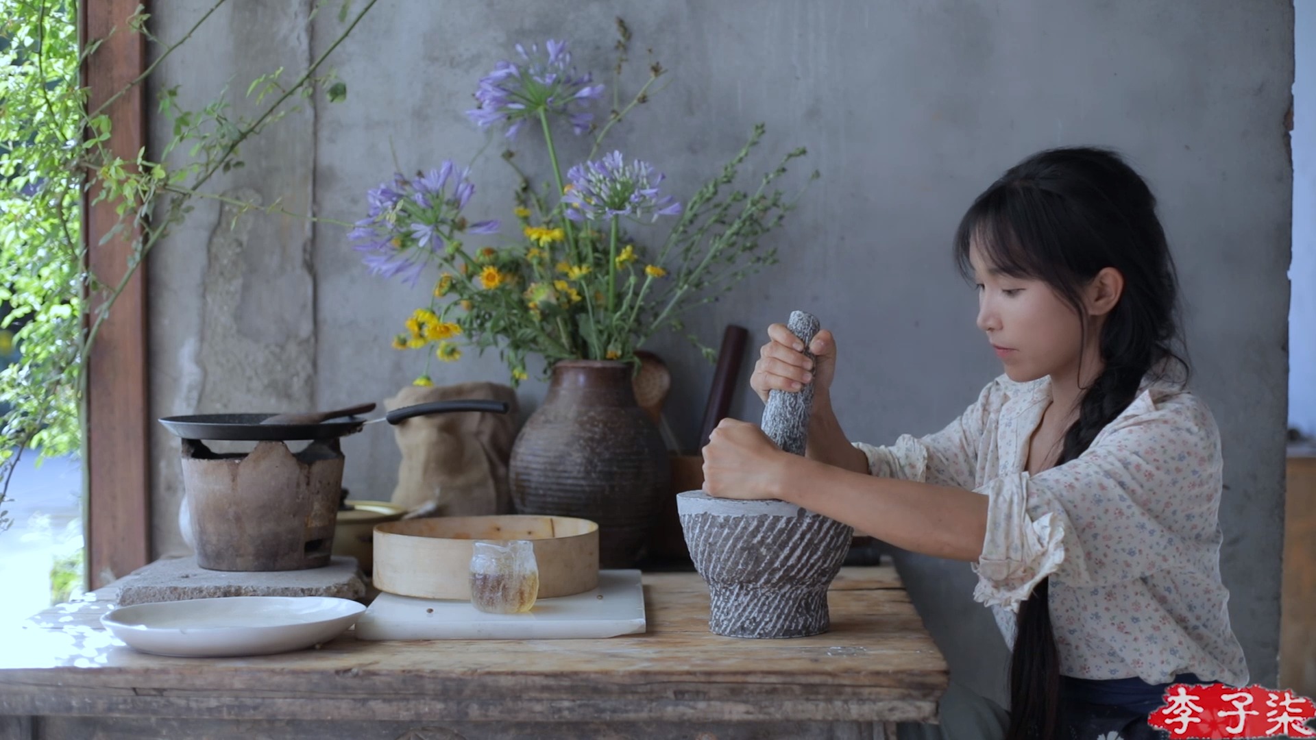 最是难忘菜籽香,新榨的菜籽油做啥都好吃呀——红糖糍粑