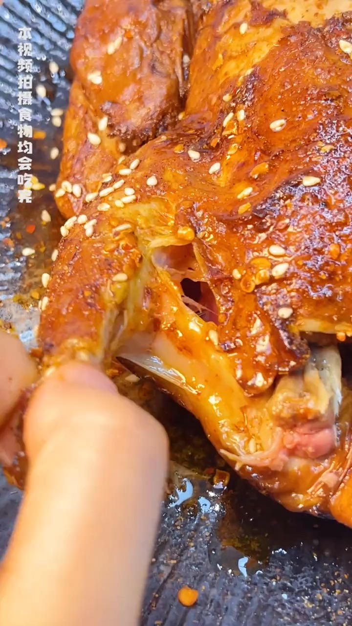 超级好吃的德州扒鸡肉质紧实一点都不柴