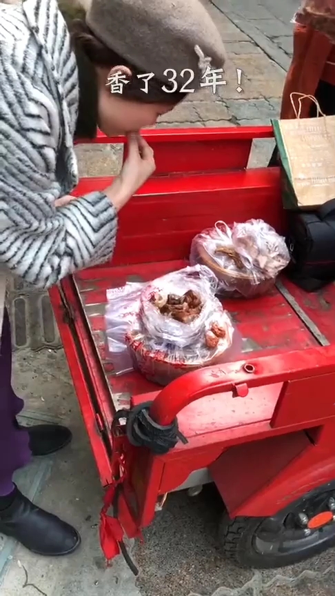 不要抢!早点来排队!私藏卤菜,开了几十年,每天两车,卖完就收工!