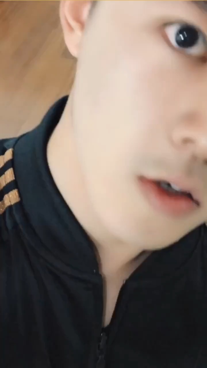 #日常生活照#帅哥生活照片一人多张男套图照片私人飞机时尚干净小年轻男生真实朋友圈自拍照