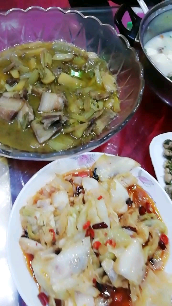 晚餐走起发个朋友圈看看有人祝我生日快乐吗?