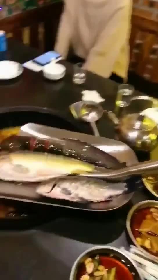 郑州四海美来商贸有限公司鲈鱼松花鱼清江鱼哎哟哟,配上我家独家秘制的酱料