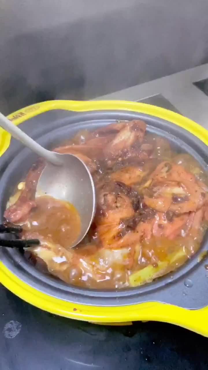 这家港剪鲍汁脱骨鸡店,每次我都要来个全家福