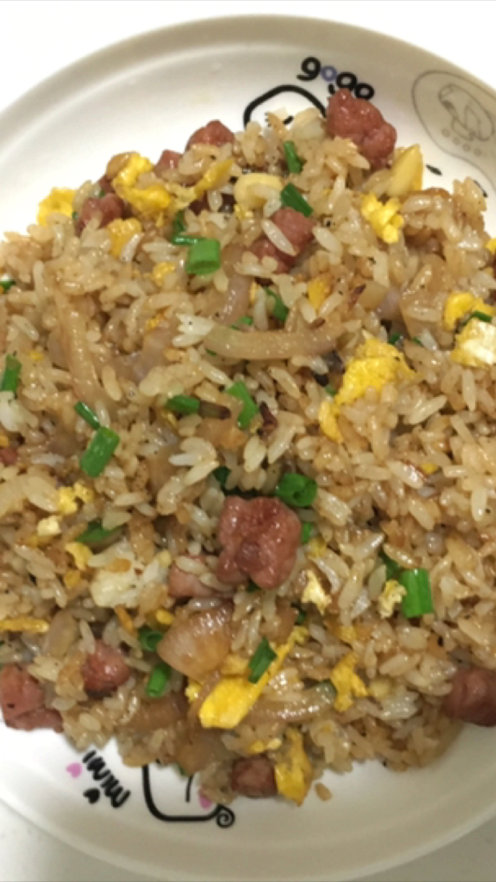 深夜荼毒 -- 这个点“胖不怕”还要炒饭。我勒个去,转眼扫完一盘黑椒牛肉饭