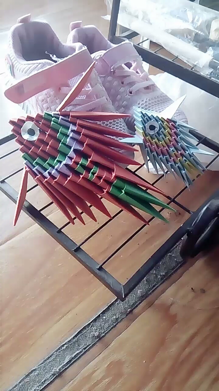 一对三角插小鱼