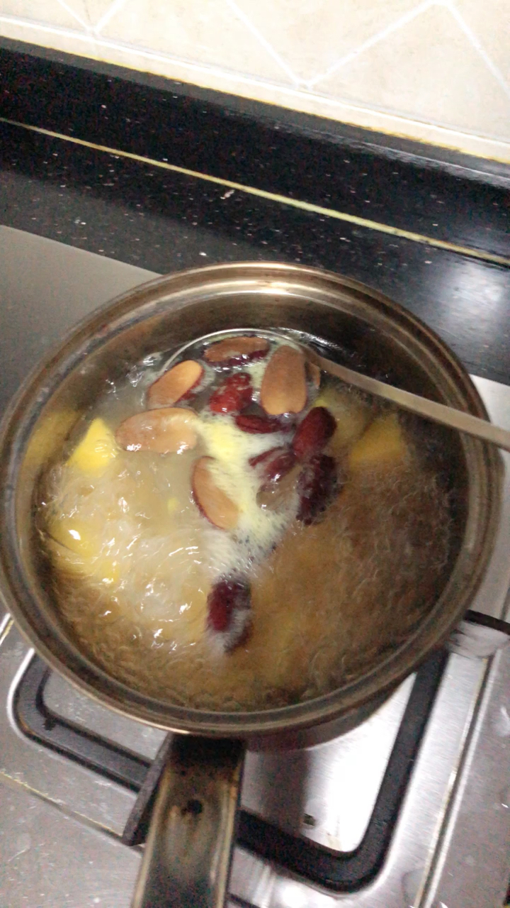 红薯汤圆红枣糖水
