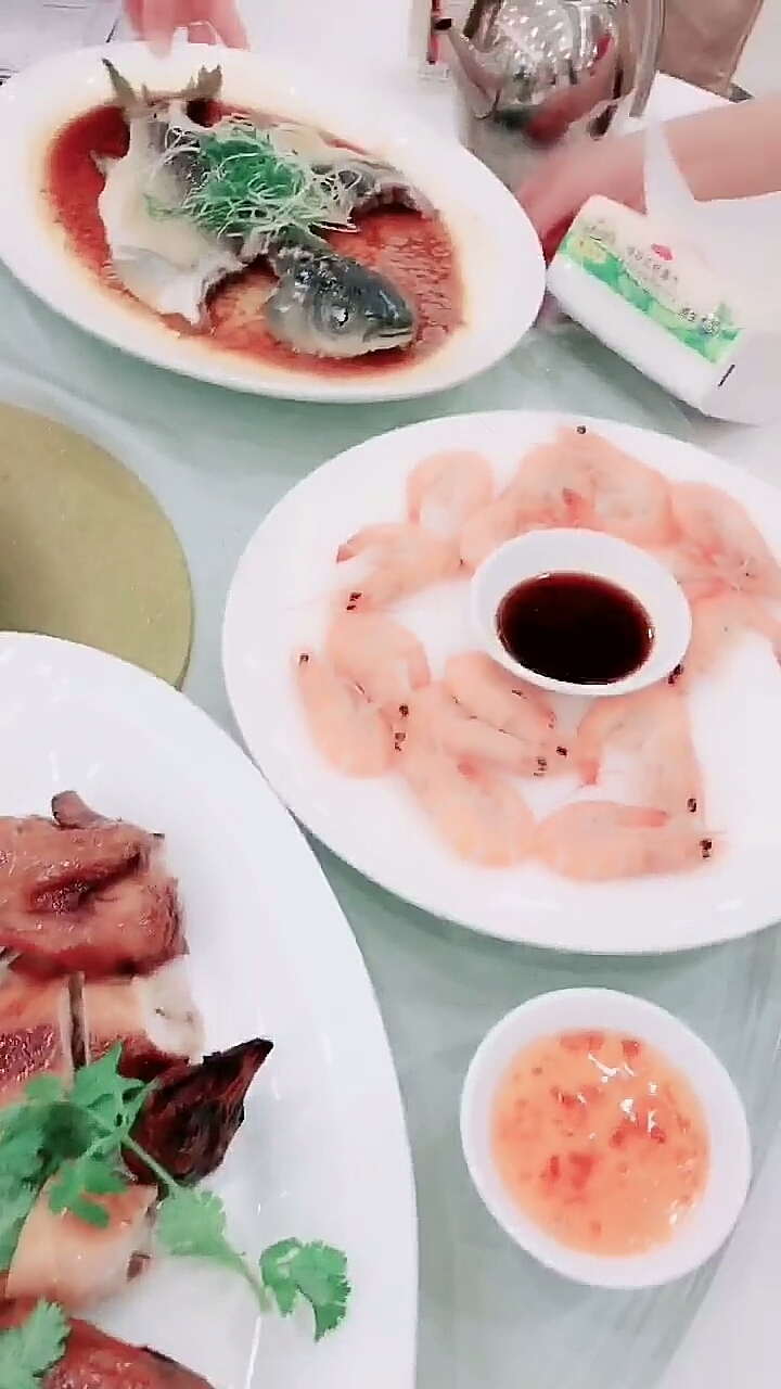 广州午餐,明天回非洲卢旺达。