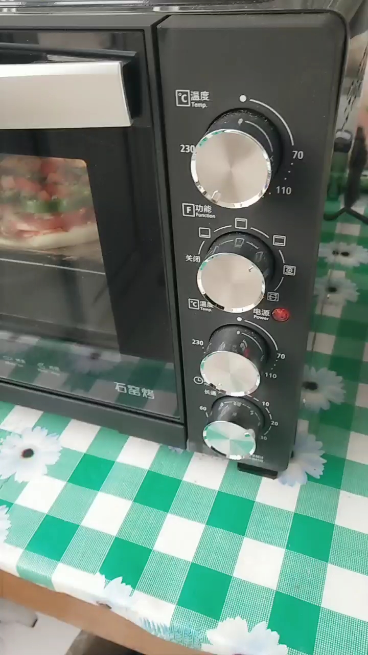 烤披萨