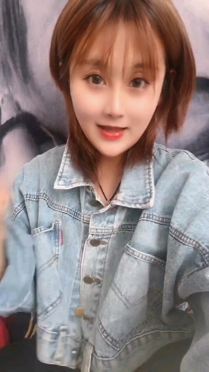 调料两勺生抽一勺醋麻油多放还有辣椒油芝麻酱我不喜欢所以没有放