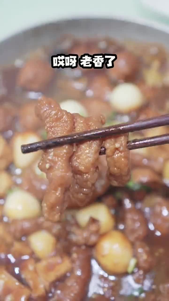 丸子和酥肉都是现炸的,吃完还能涮菜的烩菜火锅,简直不要太满足!