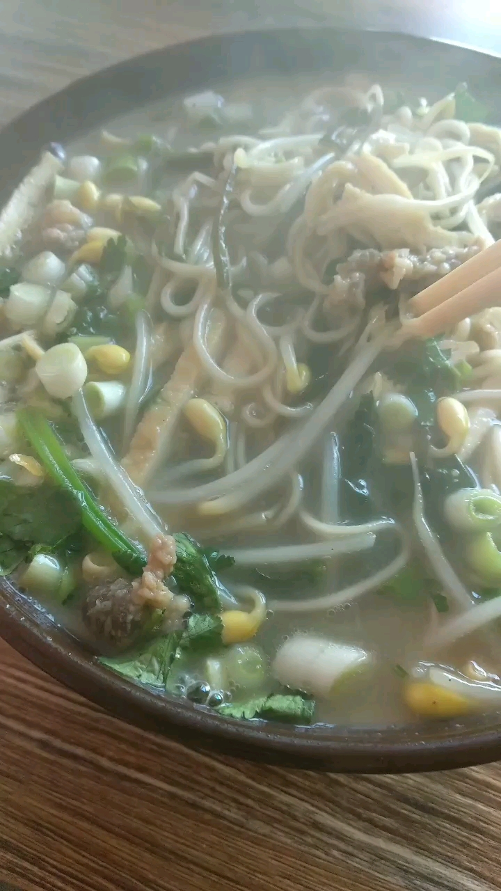 羊肉砂锅面