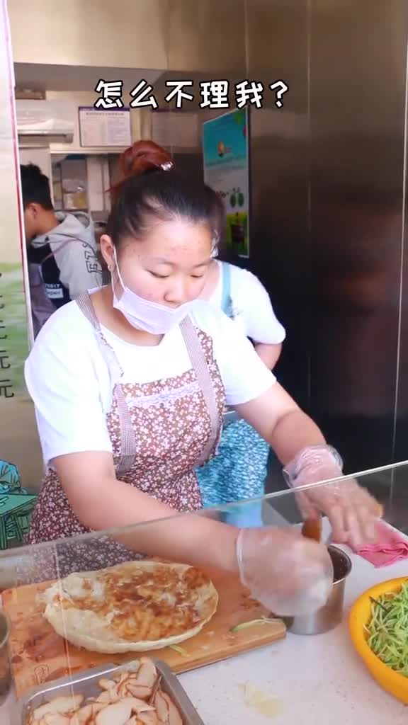 苏州,汇金爆火的熏肉卷饼,味道是不错,就是量太少……