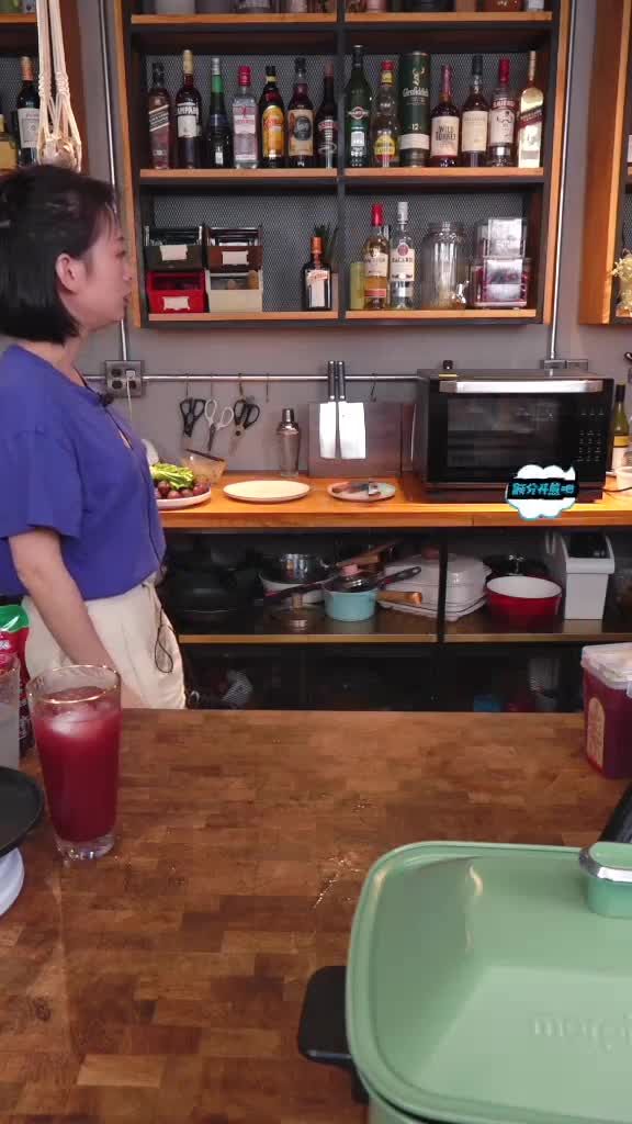 烤肠的魅力已经这么大了,更何况全是肉的烤肠!烧烤吃喝玩乐攻略