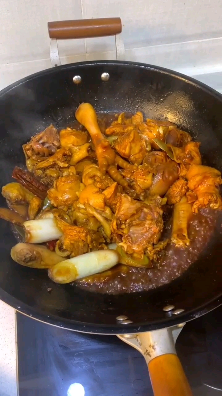 铁锅炖鸡