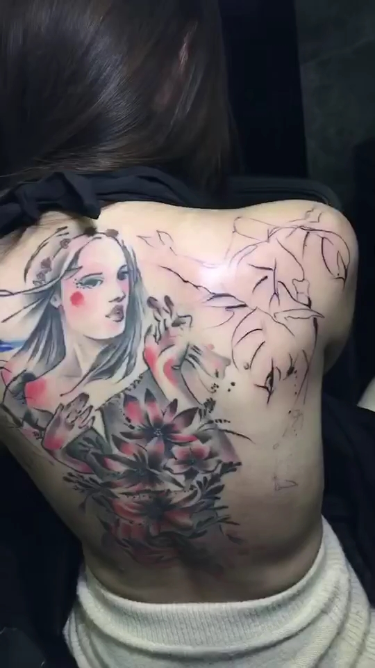 满背纹身666