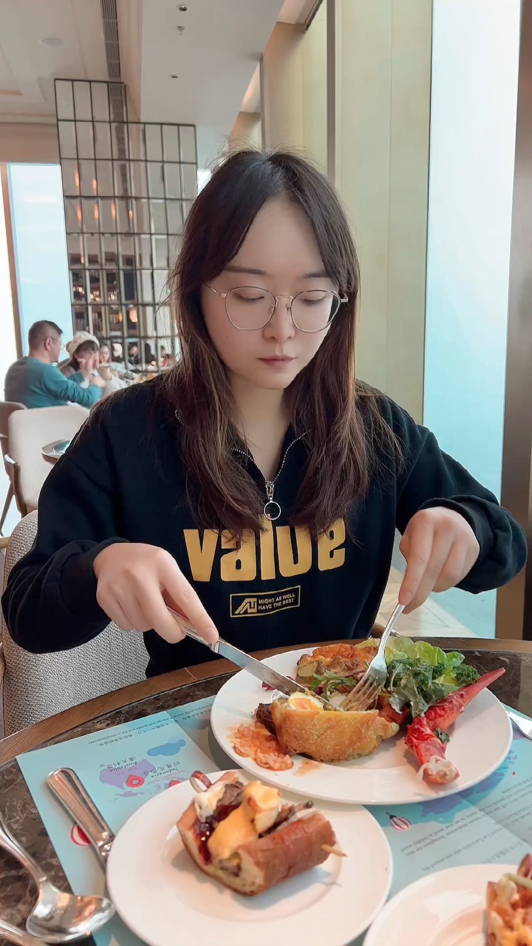 丽思卡尔顿酒店的环球之旅自助餐,每个月都是不同主题的西餐~爱了爱了