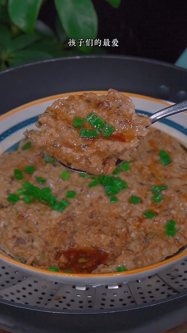 梅菜蒸肉饼,孩子们又能多吃两碗饭。