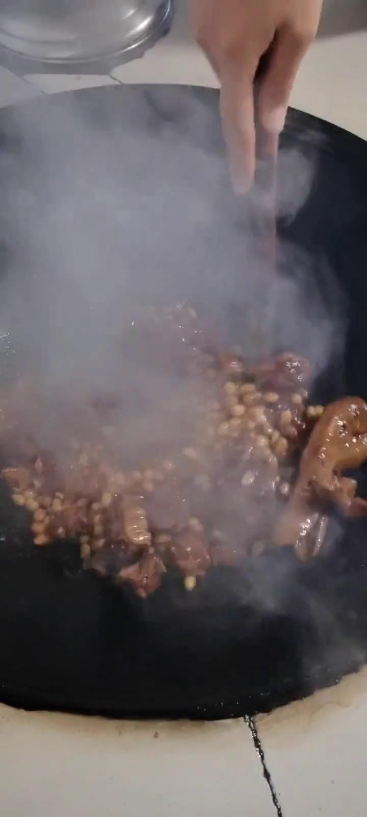 咸鸭烧黄豆,你知道哪里很喜欢吃这道菜?#我和我家乡的美食