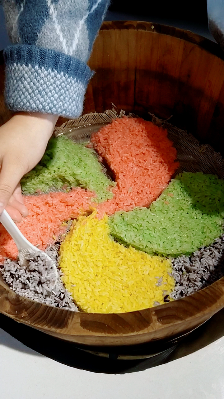 五彩糯米饭见过吗?