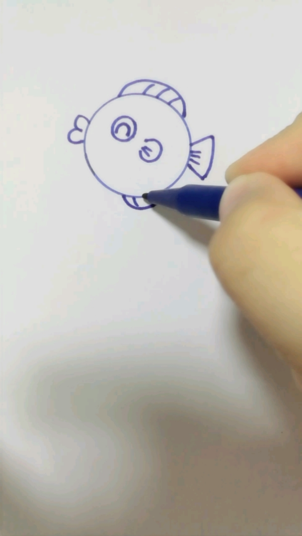 #全民独门绝技咖#简笔画～圆形撅嘴鱼