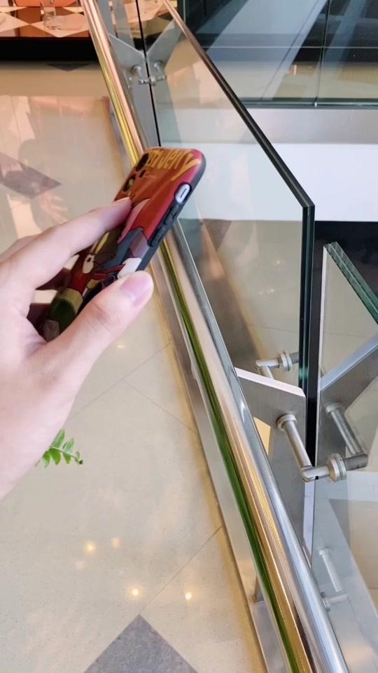 两个月工资入手的#iPhone11 你们感觉如何?值得么#壁纸 #猫和老鼠