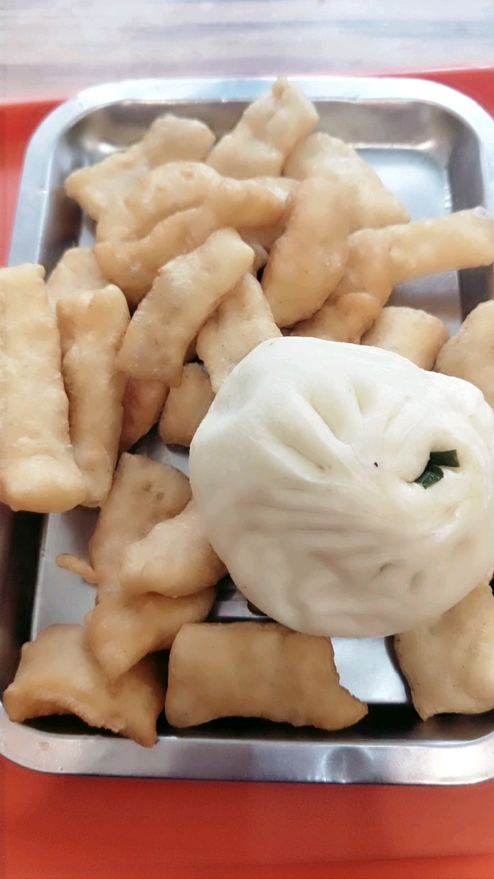 包子小油条