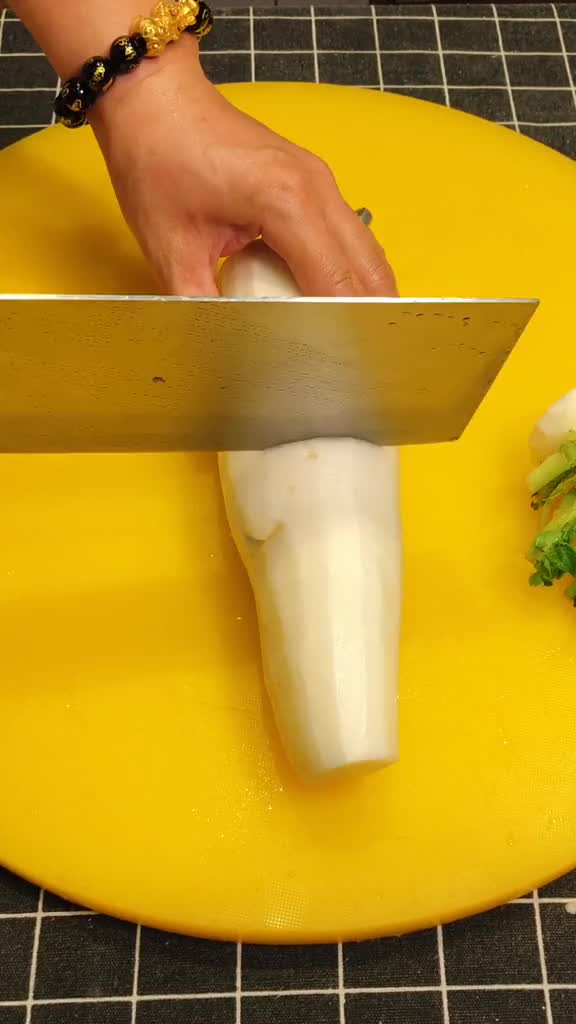 我是美食创作者美食菜谱美食分享冬吃萝卜脆爽萝卜酸辣甜开胃您喜欢吗