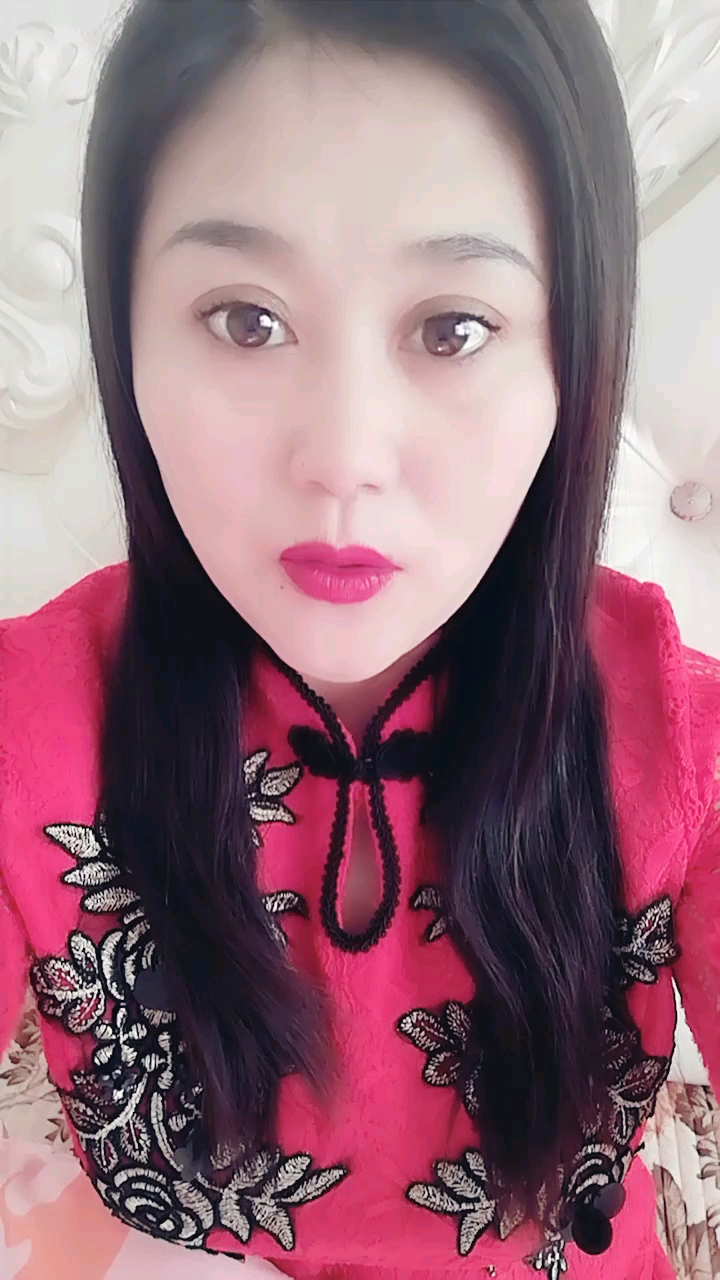 红米饭南瓜汤老婆一个孩子一帮,求下联