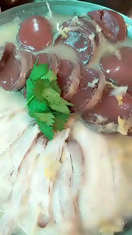 东北酸菜白肉血肠