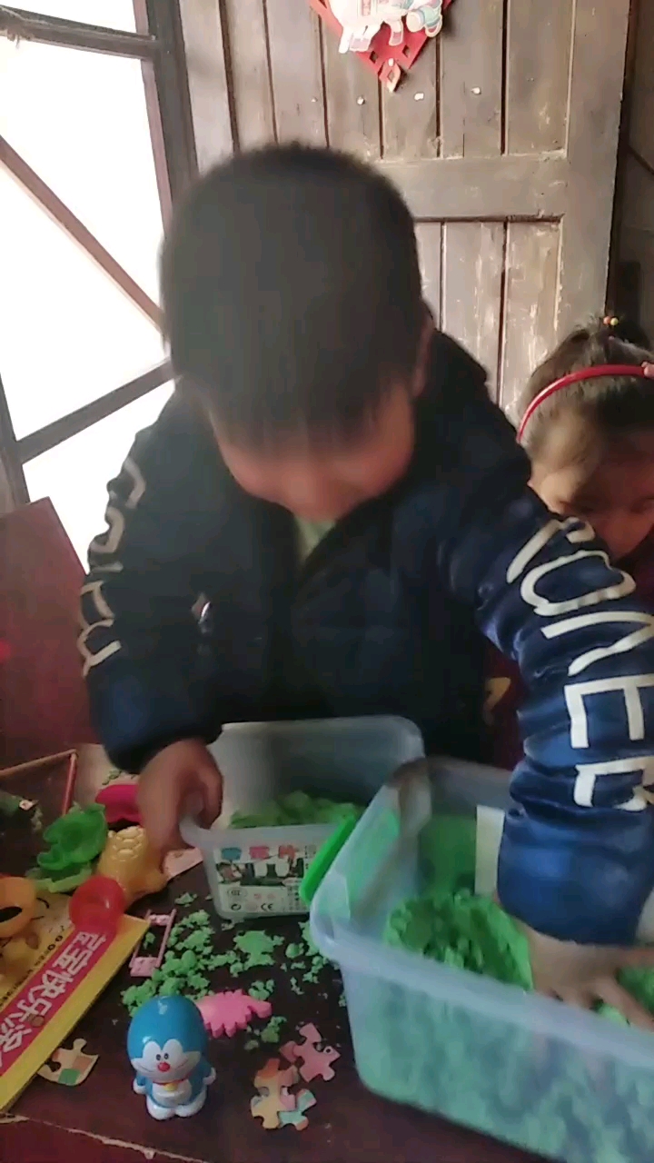 炒菜啦!就是盐放太多了,还能吃吗? 