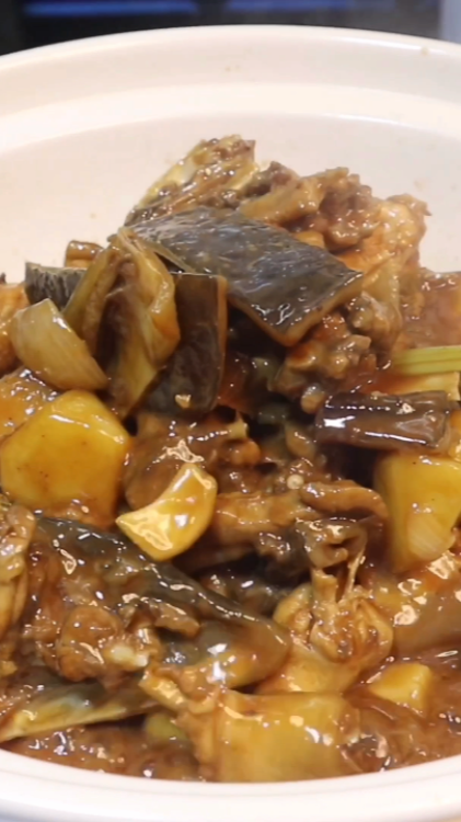 #美食#大厨分享一道家常“甲鱼焖鸡”详细教程，酱香浓郁富含胶原蛋白