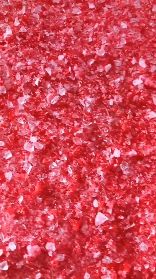 红色的爱心蛋糕,就像爱情的样子
