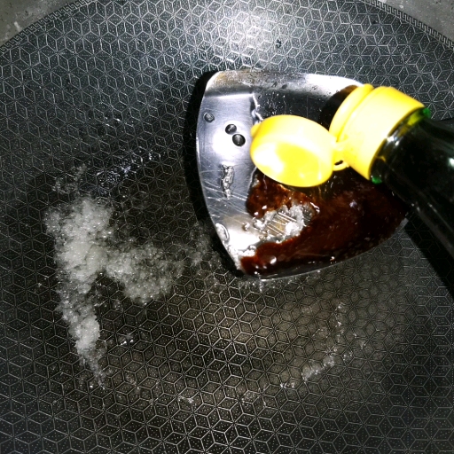 #音为有你#4月份的最佳菜品，糖醋藕片酸，甜脆爽吃了超过瘾，更多视频请关注我！收看好看好视