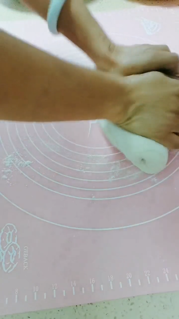 红薯包子的做法。