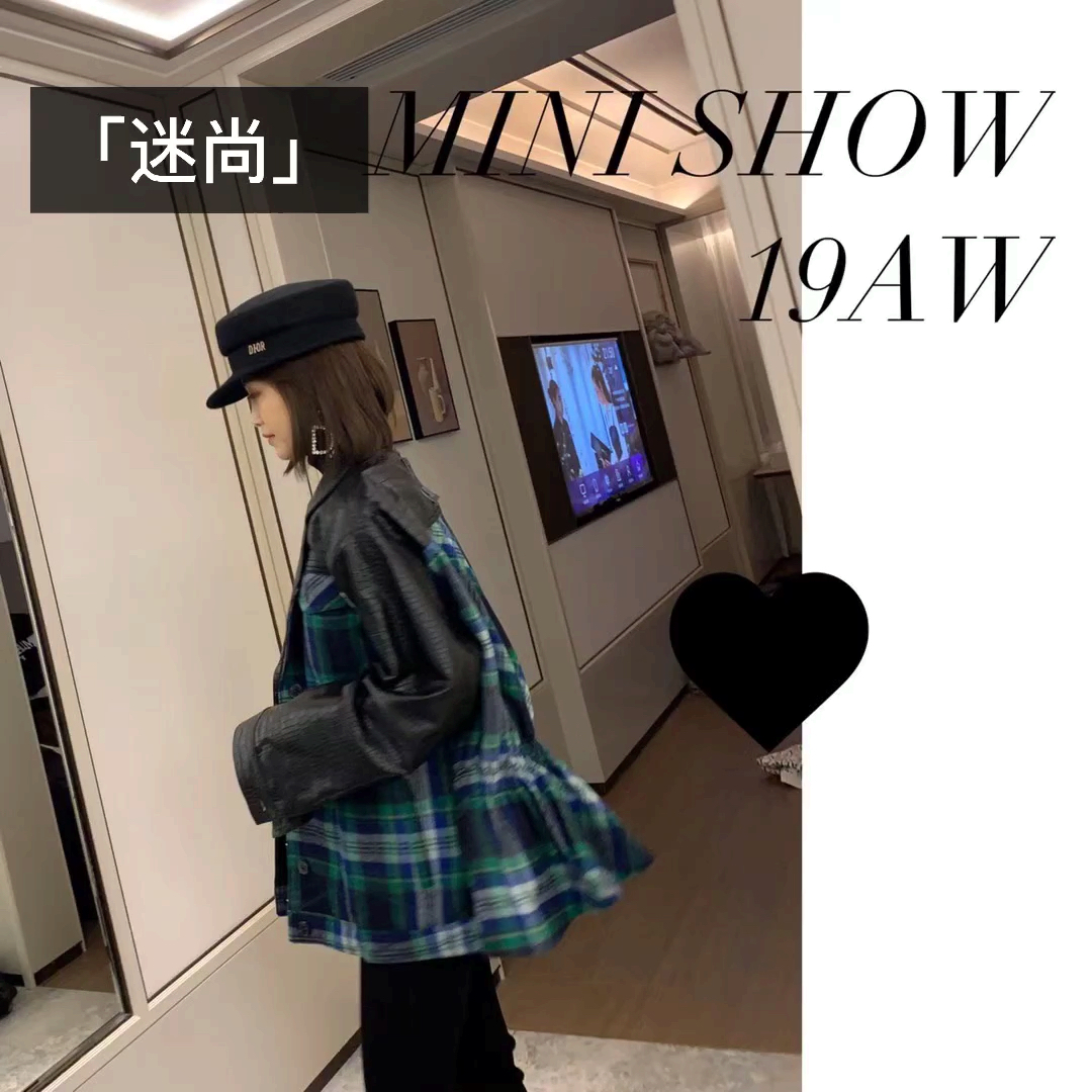 YES压格鳄鱼皮纹拼毛呢料子的外套!不是那种很厚的款!非常非常洋气哦!